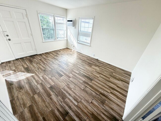 Building Photo - M 1616 S Atlantic