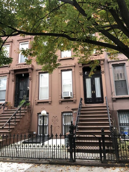 Building Photo - 538 Monroe St