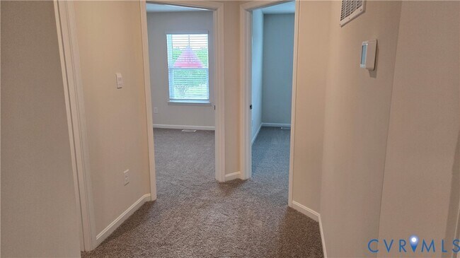 Building Photo - 6013 Banyan Ln