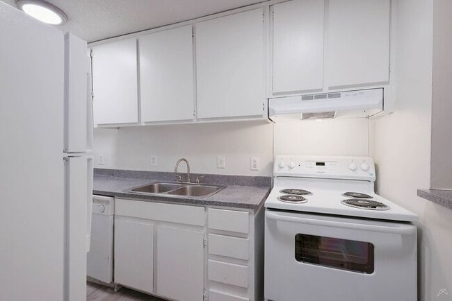 Building Photo - Live Larger Near Emory — Spacious 2-Bedroom with 1.5 Baths | 936 SF