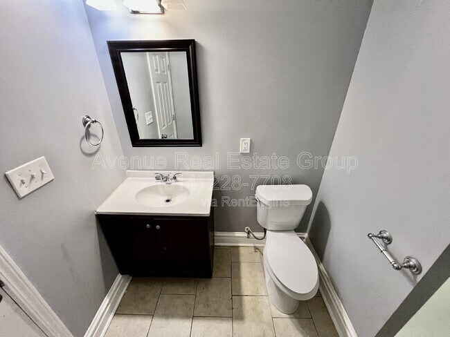 Building Photo - 5138 Waterman Blvd