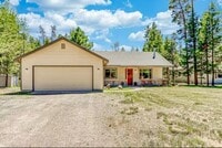 Building Photo - Fabulous Three Rivers Home on 1/2 acre!