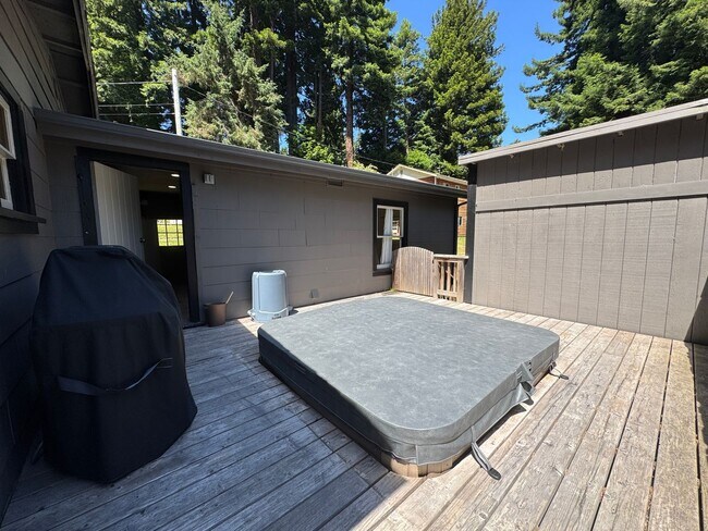 Building Photo - Arcata Home Tier 1