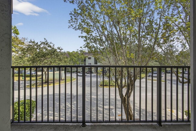 Building Photo - 340 Crestwood Cir