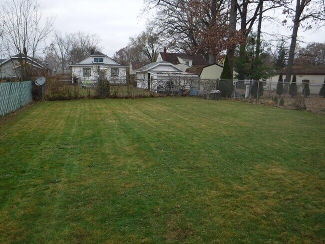 Building Photo - 1545 Atlantic St NE