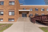 Building Photo - NIC 44