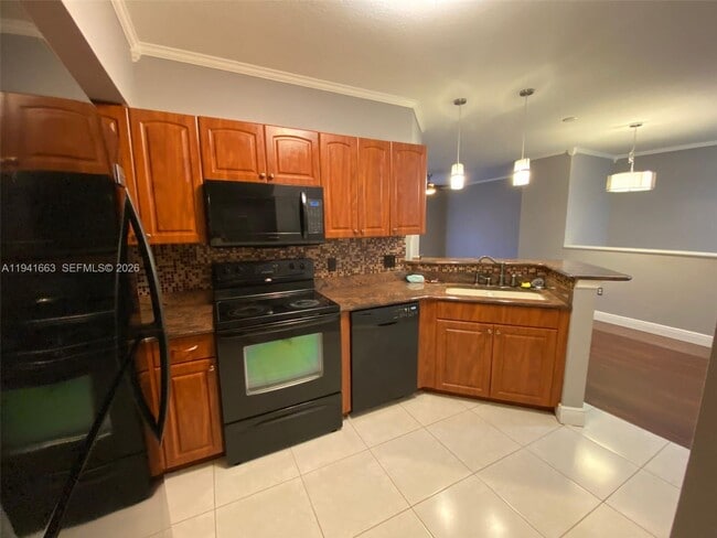 Building Photo - 1202 Belmont Ln