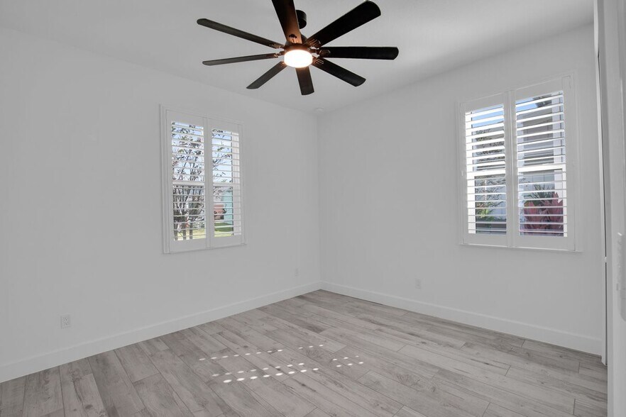 Building Photo - 207 Hang Loose Wy