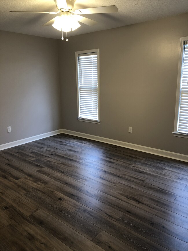 2nd bedroom with attached bathroom - 313 Grace St