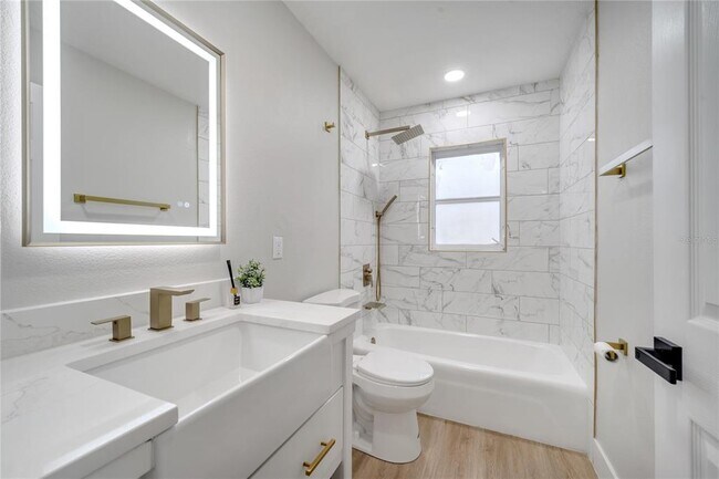 Building Photo - 7043 Carlene Dr