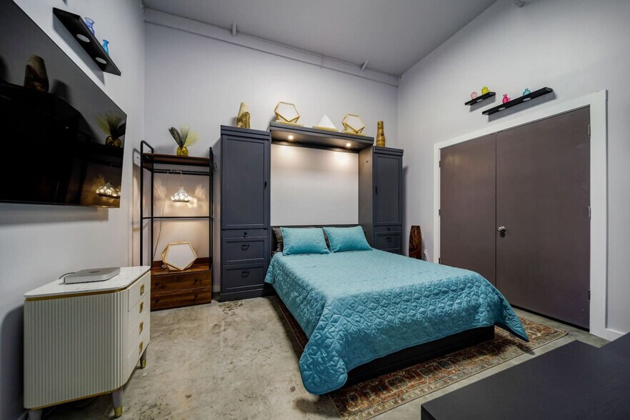 Building Photo - 4507 E Martin Luther King Jr Blvd