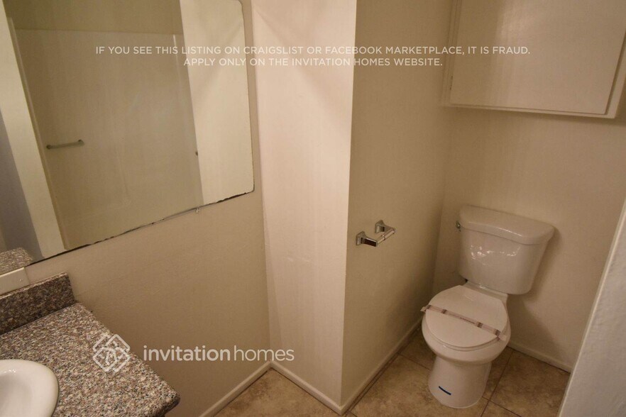 Building Photo - 3526 S Shafer Dr