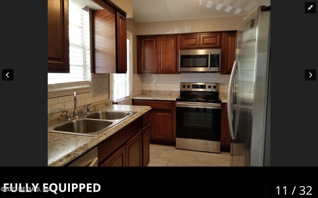 Building Photo - 1530 El Prado Rd