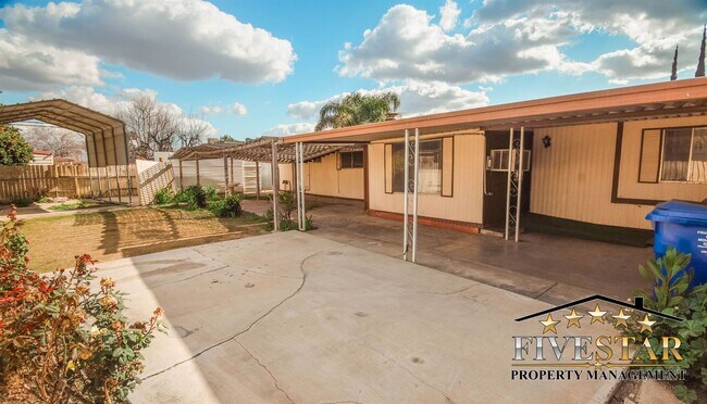 Building Photo - 3 br, 2 bath House - 6220 TIGERFLOWER DR.