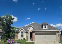 Building Photo - 1609 Hillside Dr