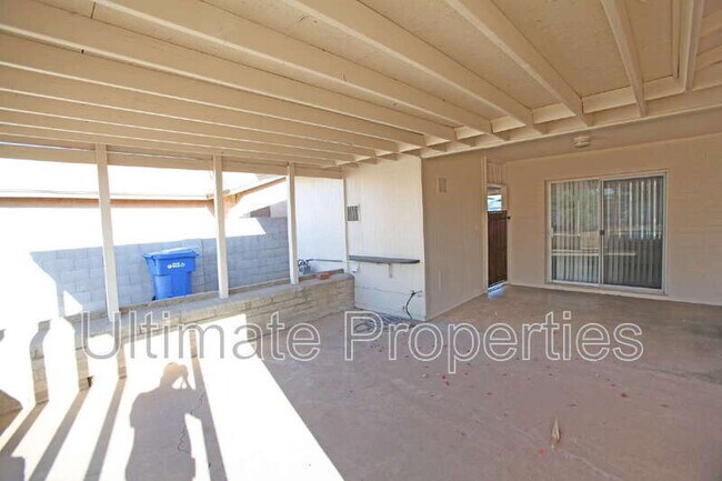 Building Photo - 3832 W Acapulco Ln