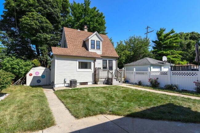 Primary Photo - 170 N 69th St
