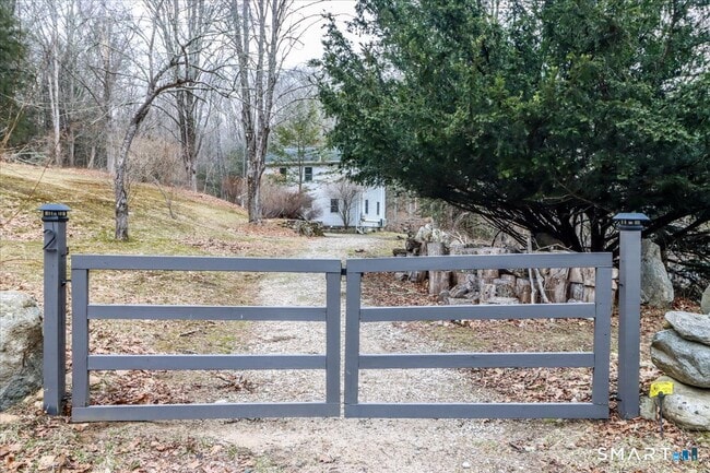 Building Photo - 2 At 75-79 Merryall Rd