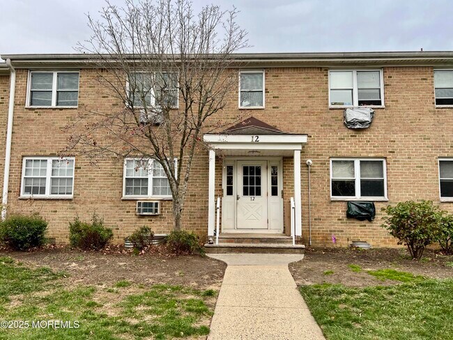 Building Photo - 12 Manchester Ct