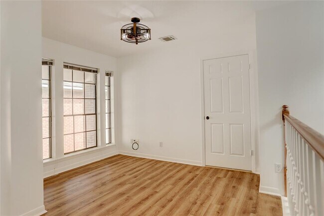 Building Photo - 4815 Willow St