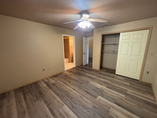 Building Photo - Large home and yard- 4/4 won't last