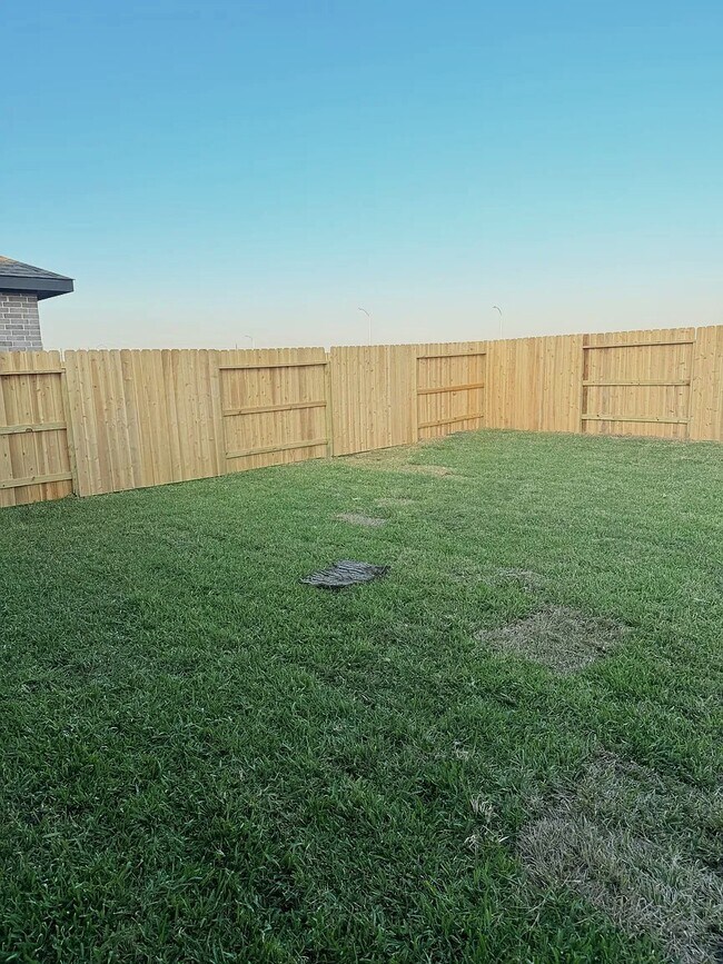 Building Photo - 6814 Dutch Iris Dr