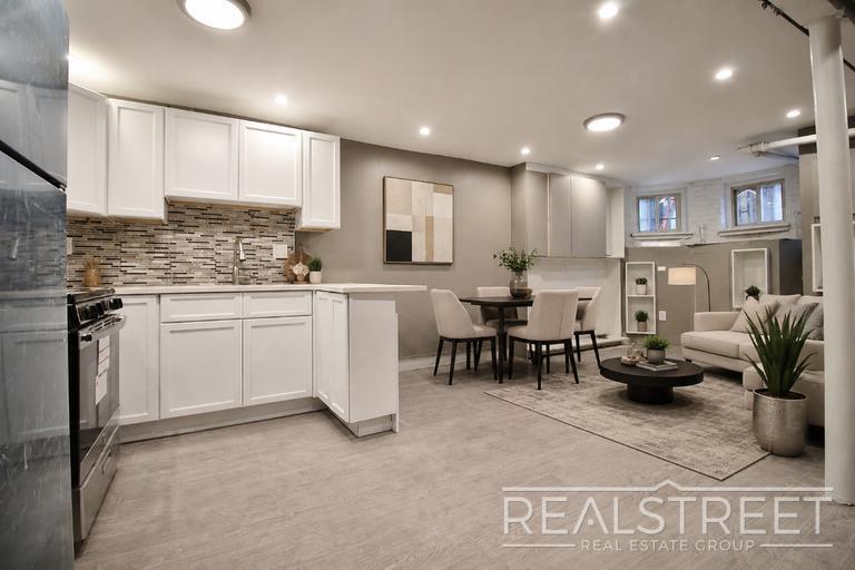 Building Photo - NO FEE! NEW 3 BED 2 Bath in Crown Heights Limestone!