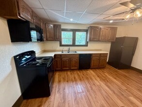 Building Photo - 915 S 3rd Ave