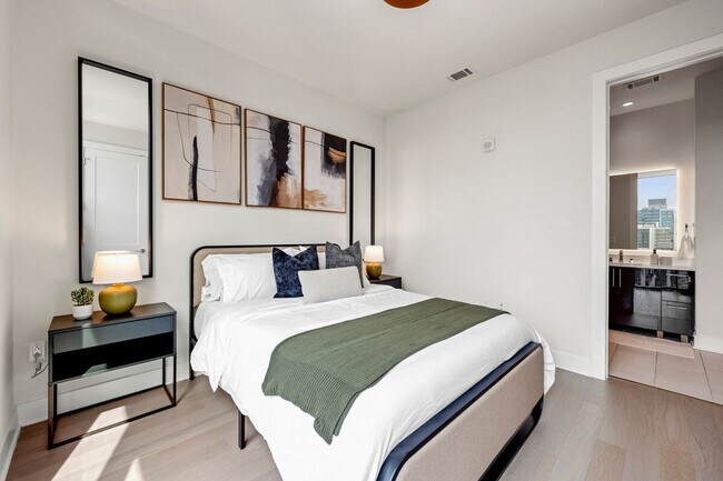 Building Photo - 1400 W Peachtree St NE