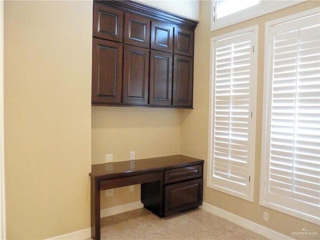 Building Photo - 35 N 23rd St