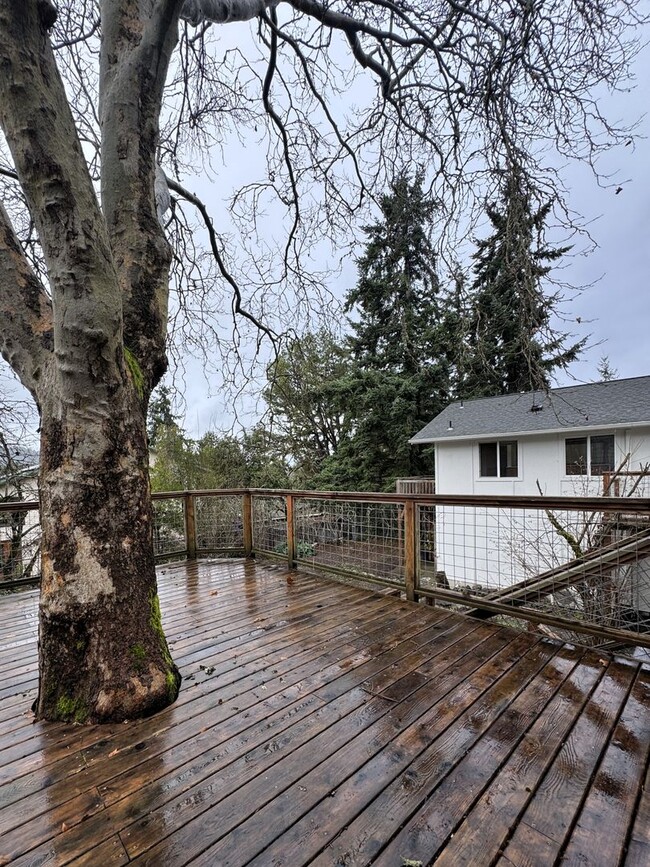 Building Photo - 5-Bed, 3-Bath in South Eugene