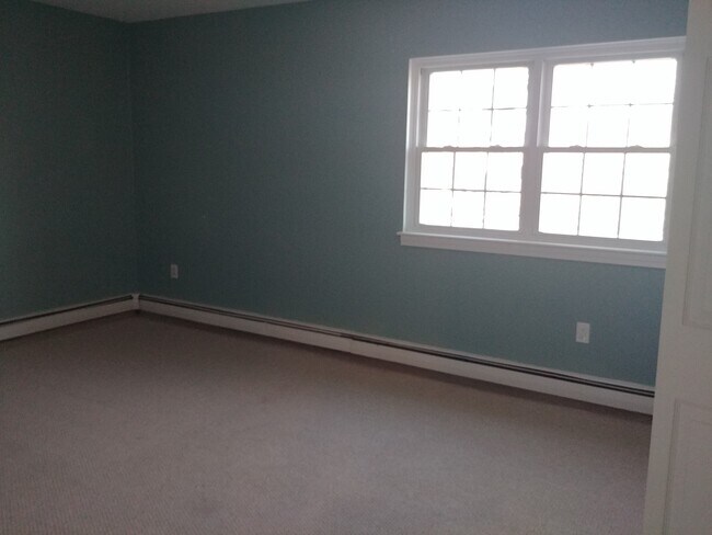 #1 bedroom - 19 Chapel Hill Dr