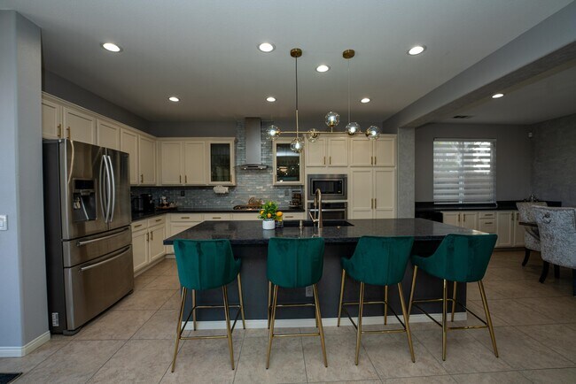 Building Photo - 43247 Fiore St