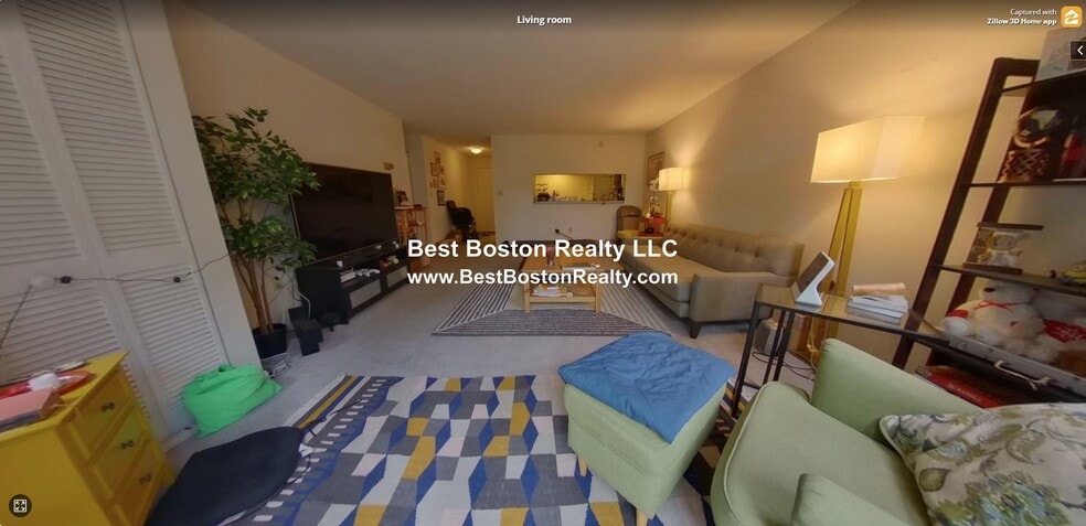 Building Photo - 175 Beacon St