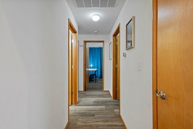 Building Photo - 7708 81st Pl NE