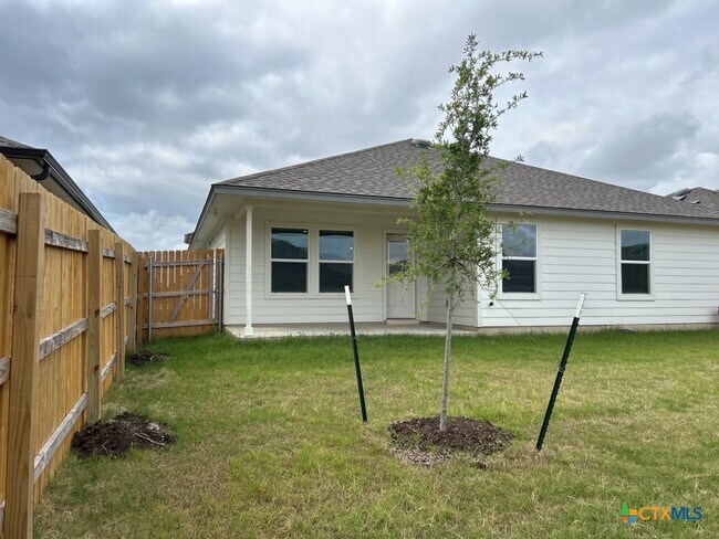 Building Photo - 1319 Iron Horse Dr