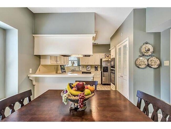 Building Photo - 2442 Hodges Bend Cir