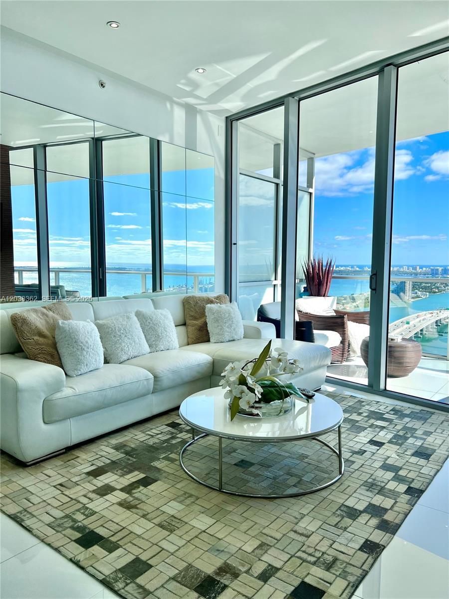 Building Photo - 1100 Biscayne Blvd