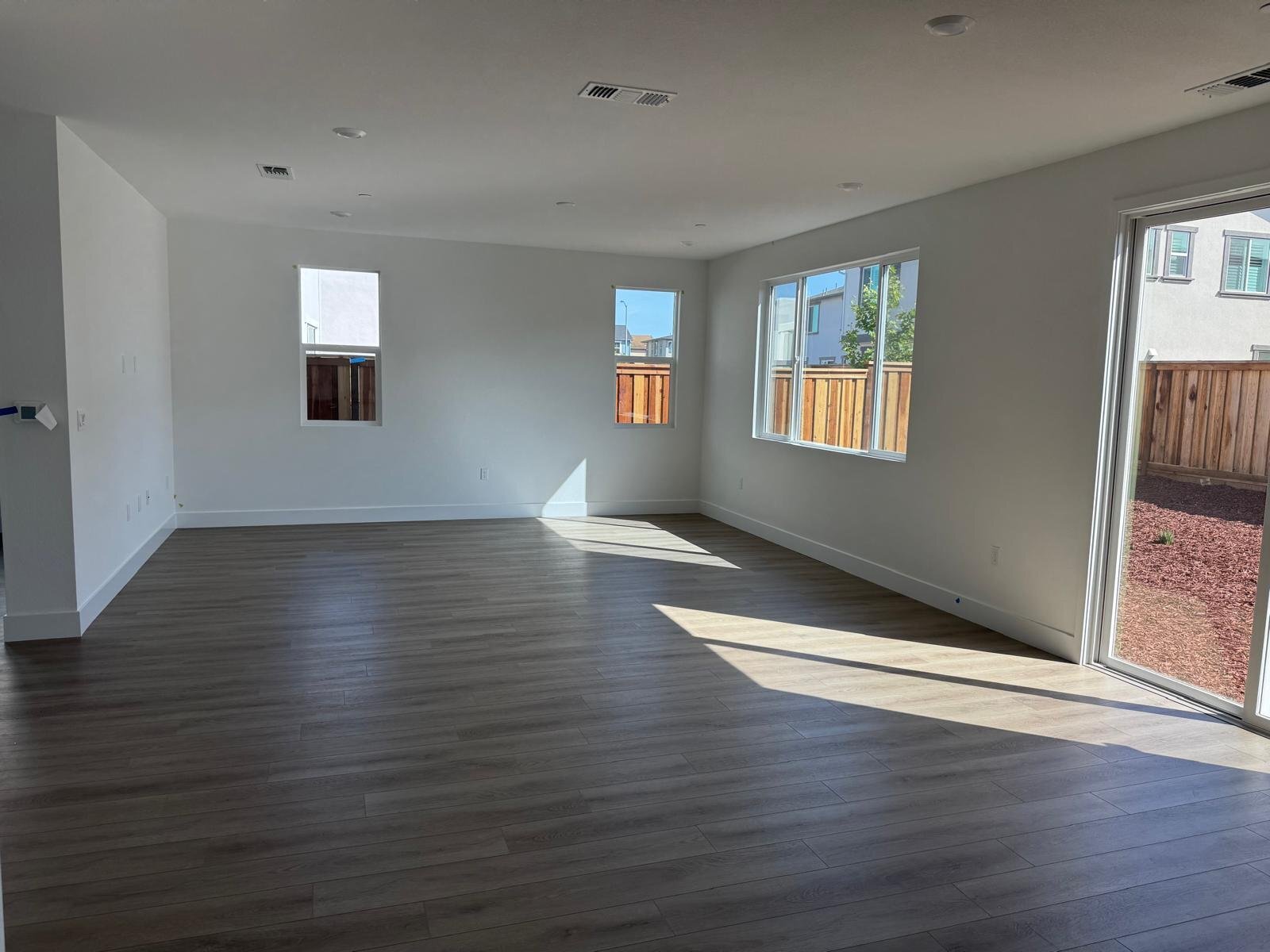 Building Photo - 2836 Wrangell St