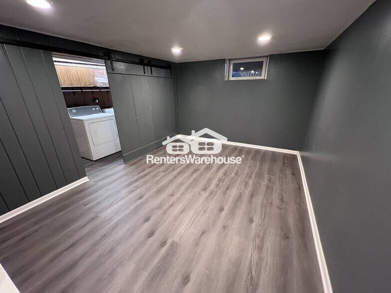 Building Photo - 5568 N Humboldt Ave