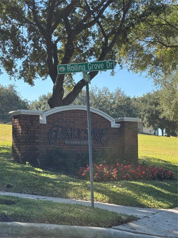 Building Photo - 559 Hiawatha Palm Pl