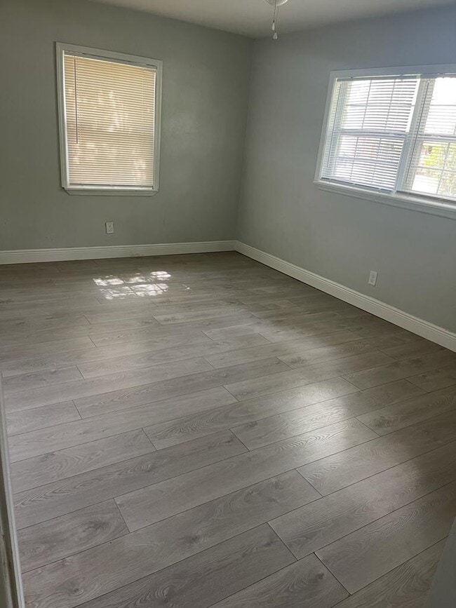 Building Photo - 2410 Avenue C NW