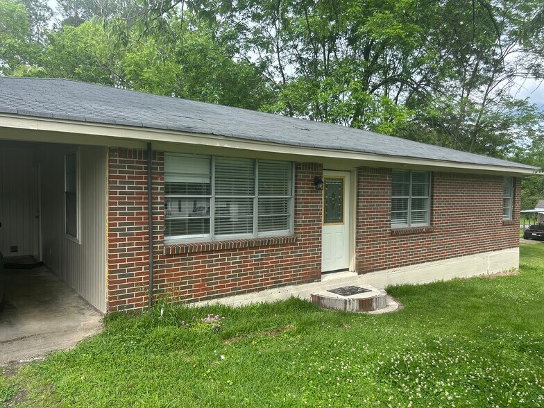 Primary Photo - 627 Noojin St SW