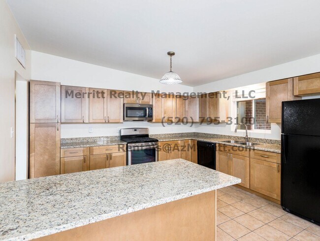 Building Photo - Spacious 3-Bedroom, 2-Bathroom Home Near U of A and Banner Health