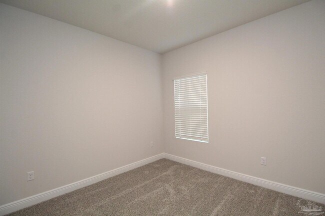 Building Photo - 530 Bridle Way