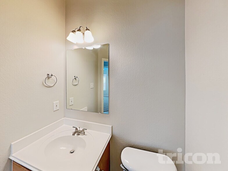 Building Photo - 8605 Autumn Creek Trail