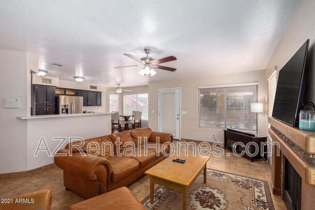 Building Photo - 3618 N Santiago Cir