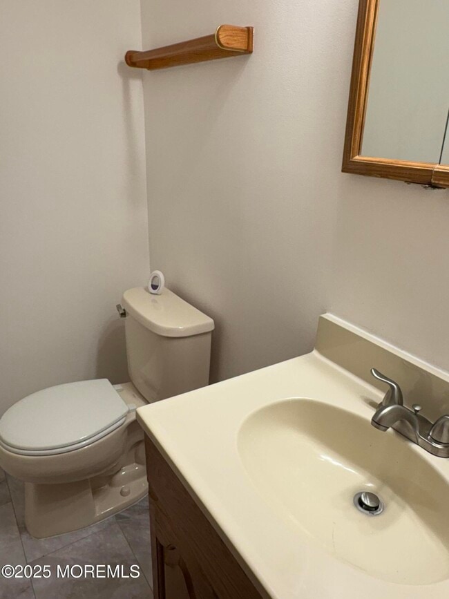 Building Photo - 910 Judy Ct