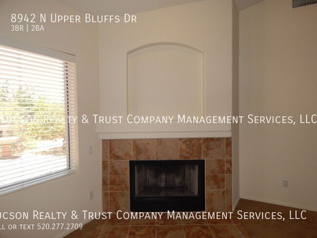 Building Photo - 8942 N Upper Bluffs Dr