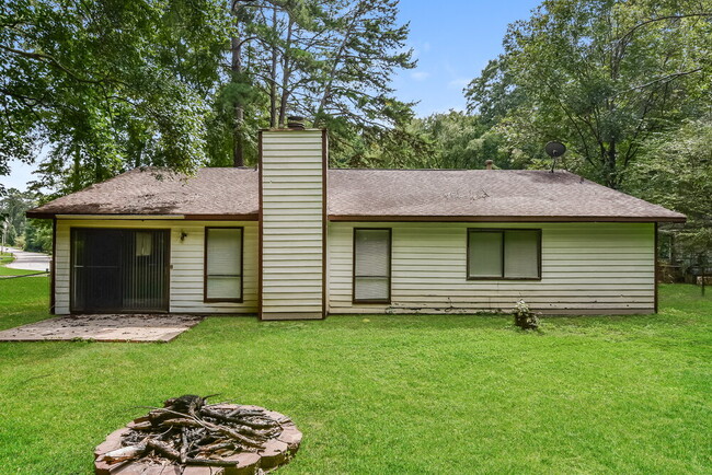 Building Photo - 200 Chimney Ridge Trail